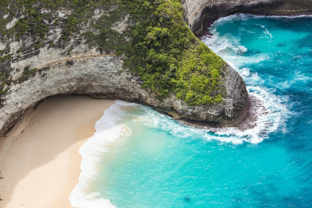 Best Time for a Phinisi Charter in Bali